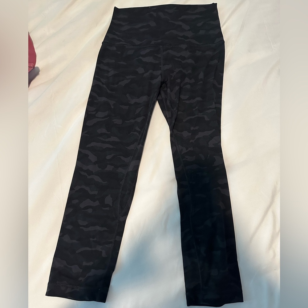 limited edition lululemon grey and black camo leggings